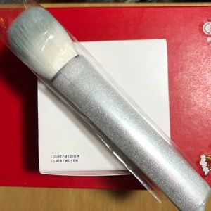 GLOSSIER WOWDER DUO IN LIGHT/MEDIUM